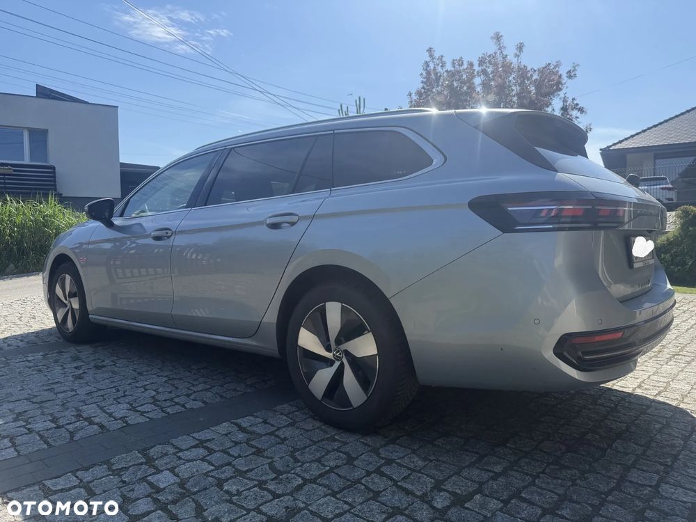 Volkswagen Passat - 5