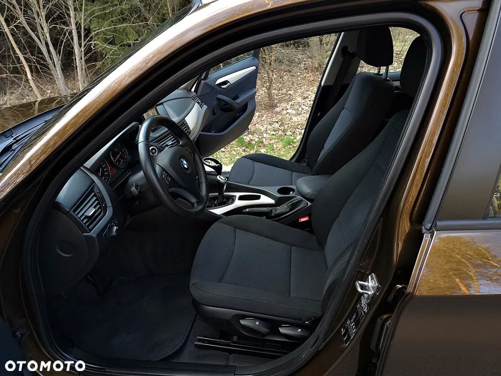 BMW X1 sDrive18i xLine - 23