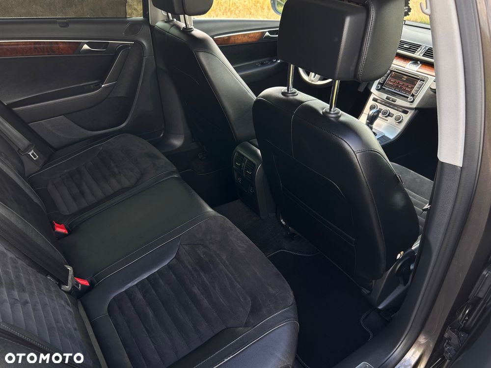 Volkswagen Passat 2.0 TDI DPF DSG Comfortline - 25