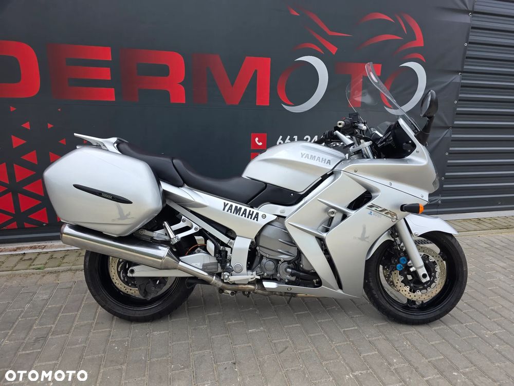 Yamaha FJR - 2