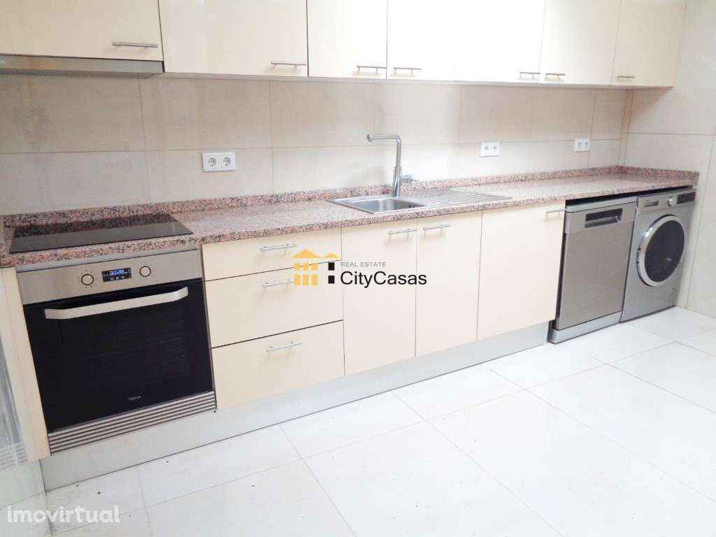 Moradia Renovada em Campanhã | Porto - Grande imagem: 2/24