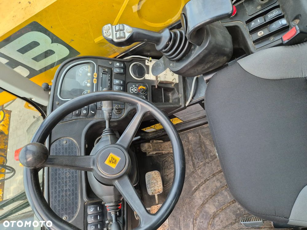 JCB - 6