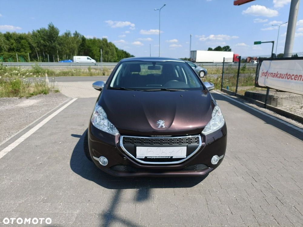 Peugeot 208 - 4