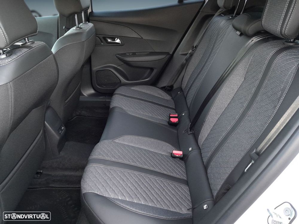 Peugeot 2008 1.2 PureTech Allure — fotografia 14