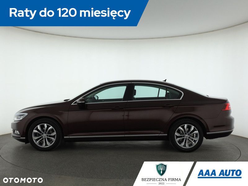 Volkswagen Passat - 4