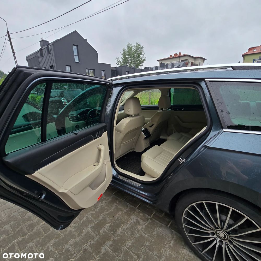 Skoda Superb 2.0 TDI SCR Style DSG - 14