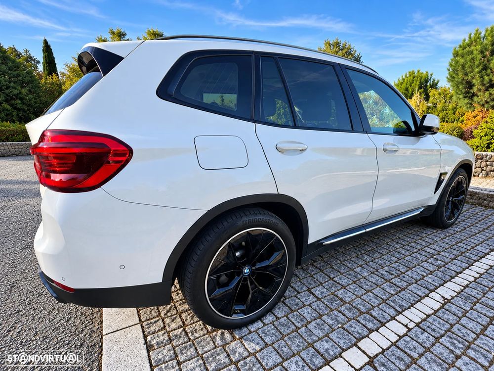 BMW iX3 Impressive - 6