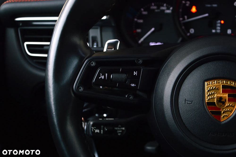 Porsche Macan Standard - 26