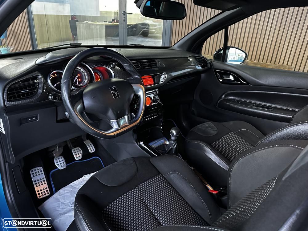 Citroën DS3 1.6 e-HDi Graphic Art - 19