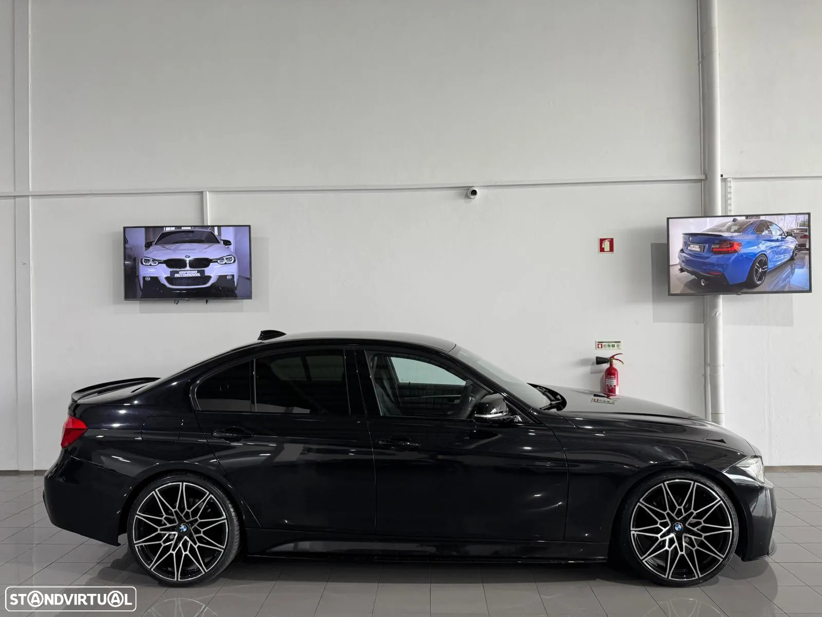BMW 320 i Pack M Auto - 17