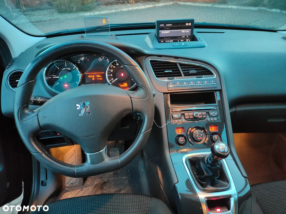 Peugeot 5008 2.0 HDi Allure 7os - 30