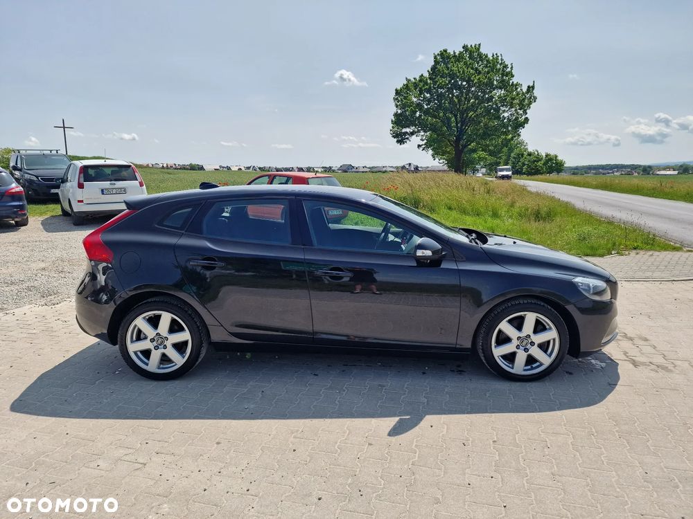 Volvo V40 D3 Geartronic Momentum - 8