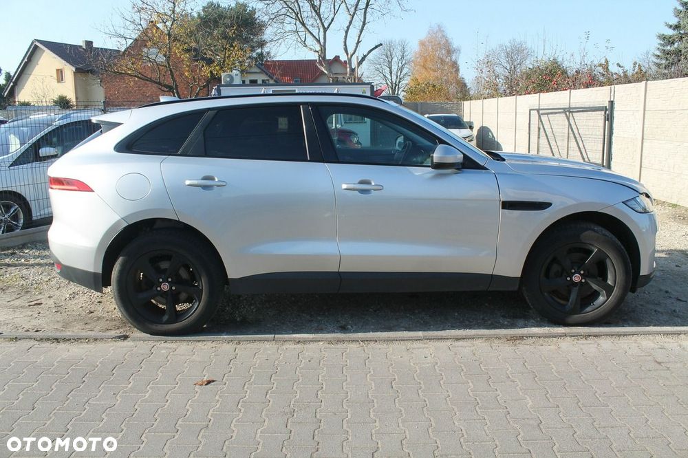 Jaguar F-Pace - 4