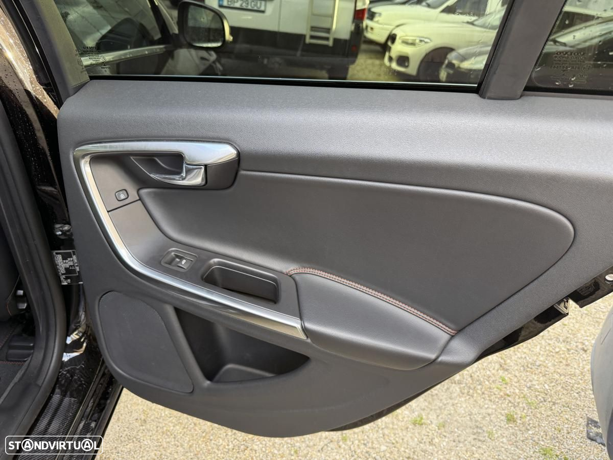 Volvo V60 2.0 D4 VOR Geartronic - 20