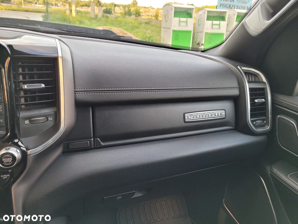 RAM 1500 - 19