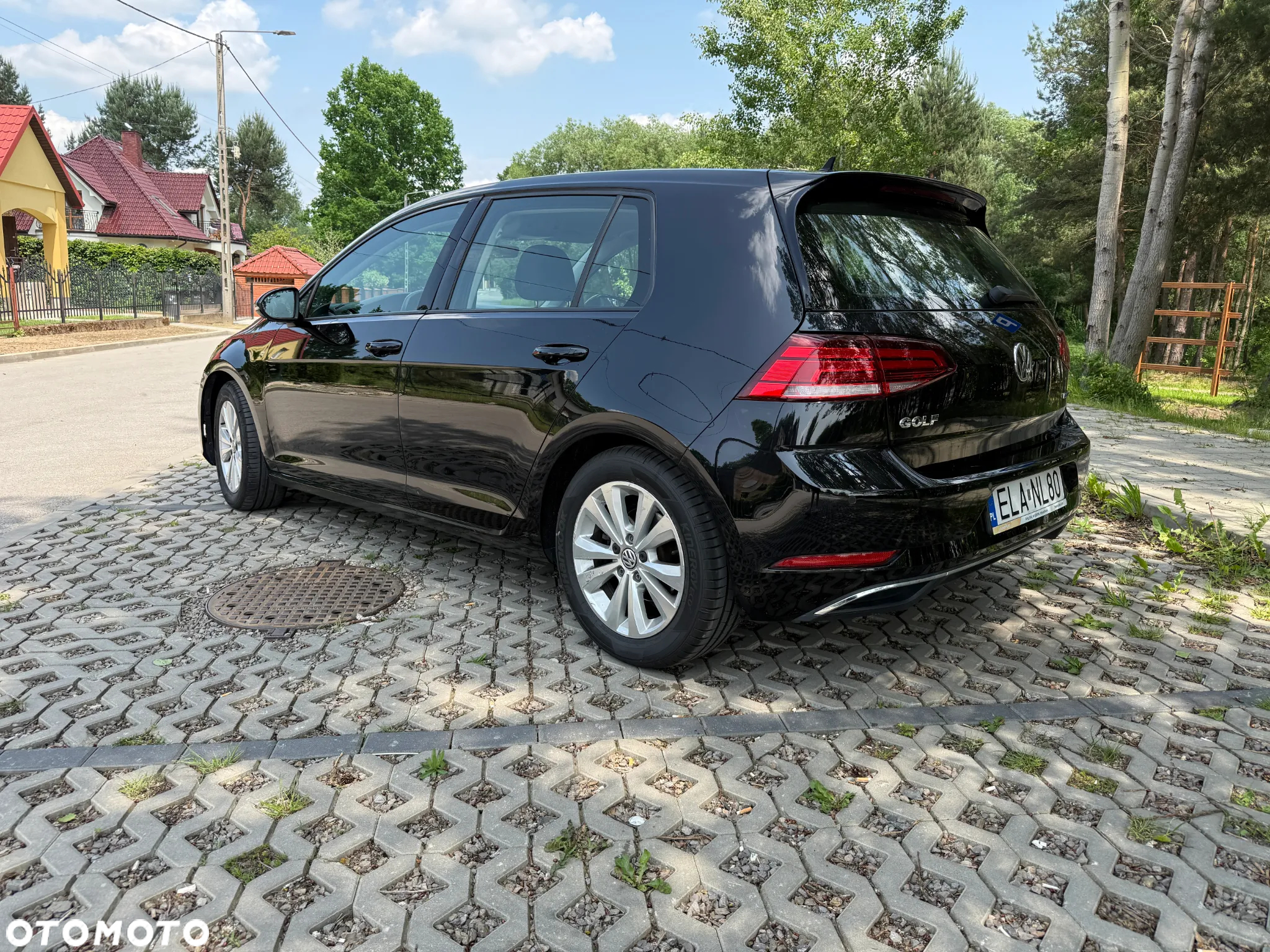 Volkswagen Golf - 10