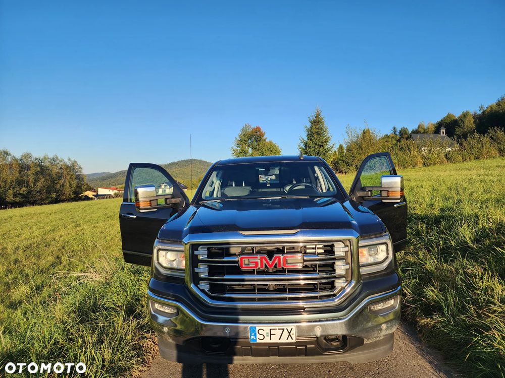 GMC Sierra - 2