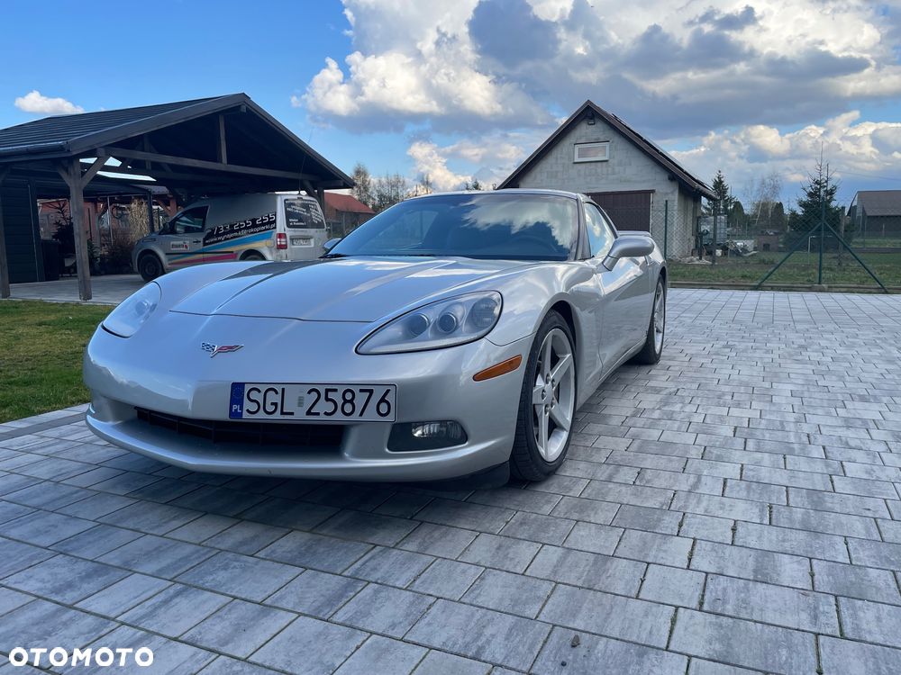 Chevrolet Corvette - 4