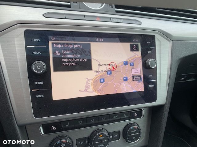 Volkswagen Passat - 20