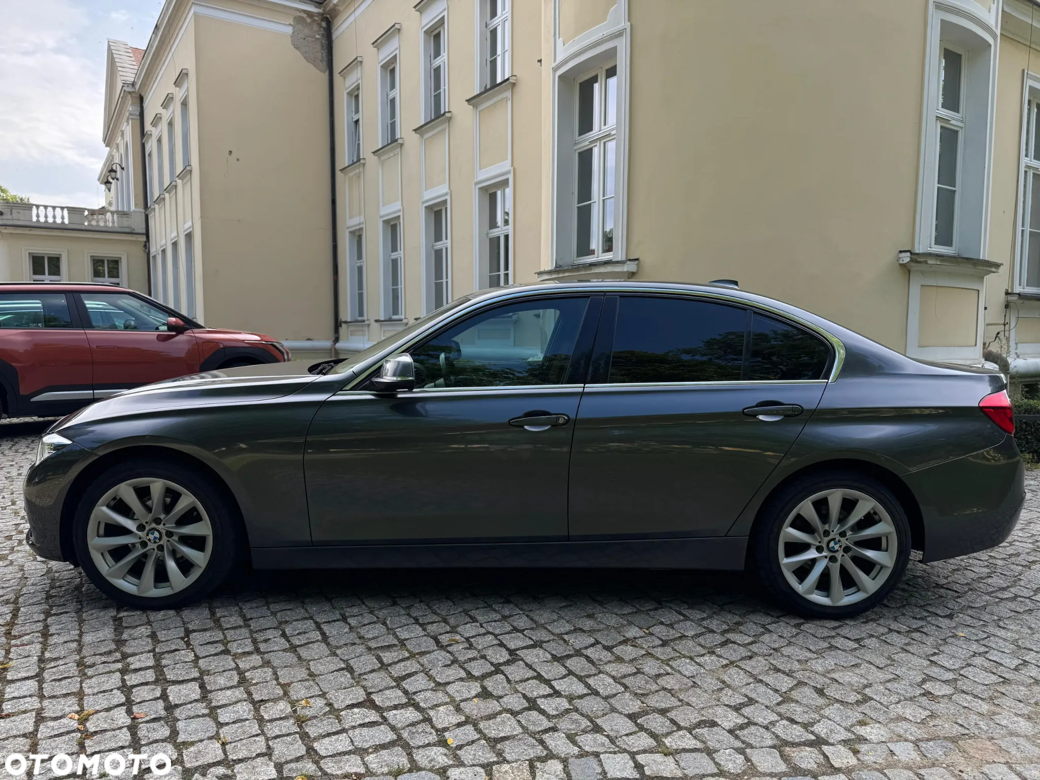 BMW Seria 3 330i - 40