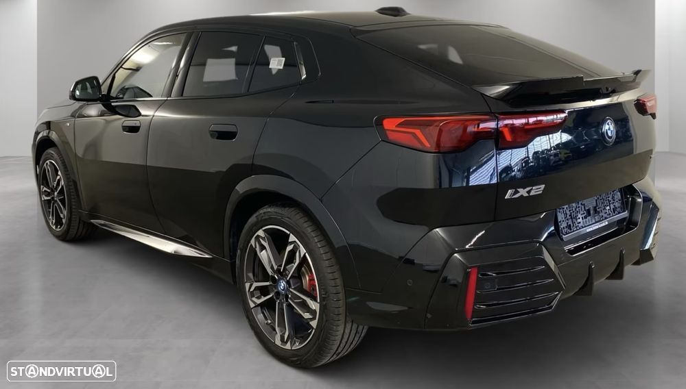 BMW iX2 eDrive20 Pack Desportivo M Pro - 2