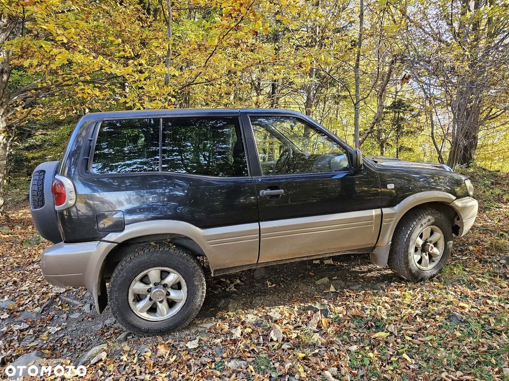 Nissan Terrano 2.7 TDi Comfort - 3