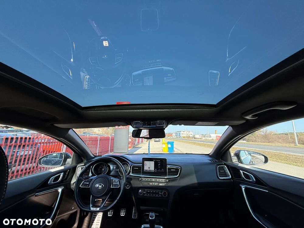 Kia ProCeed 1.4 T-GDI OPF GT LINE - 19