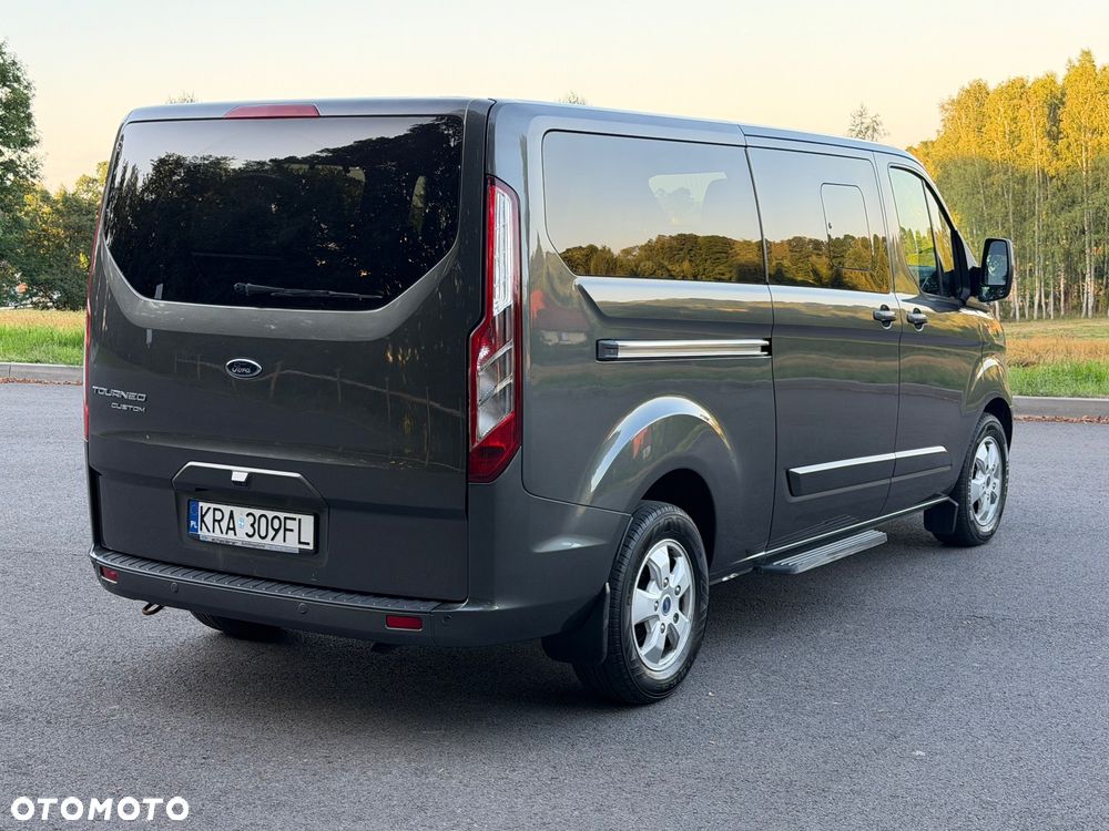 Ford Tourneo Custom - 5