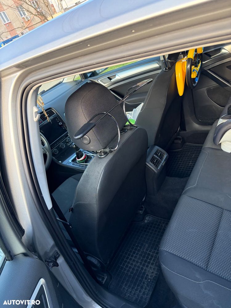 Volkswagen Golf 1.6 TDI Comfortline - 9