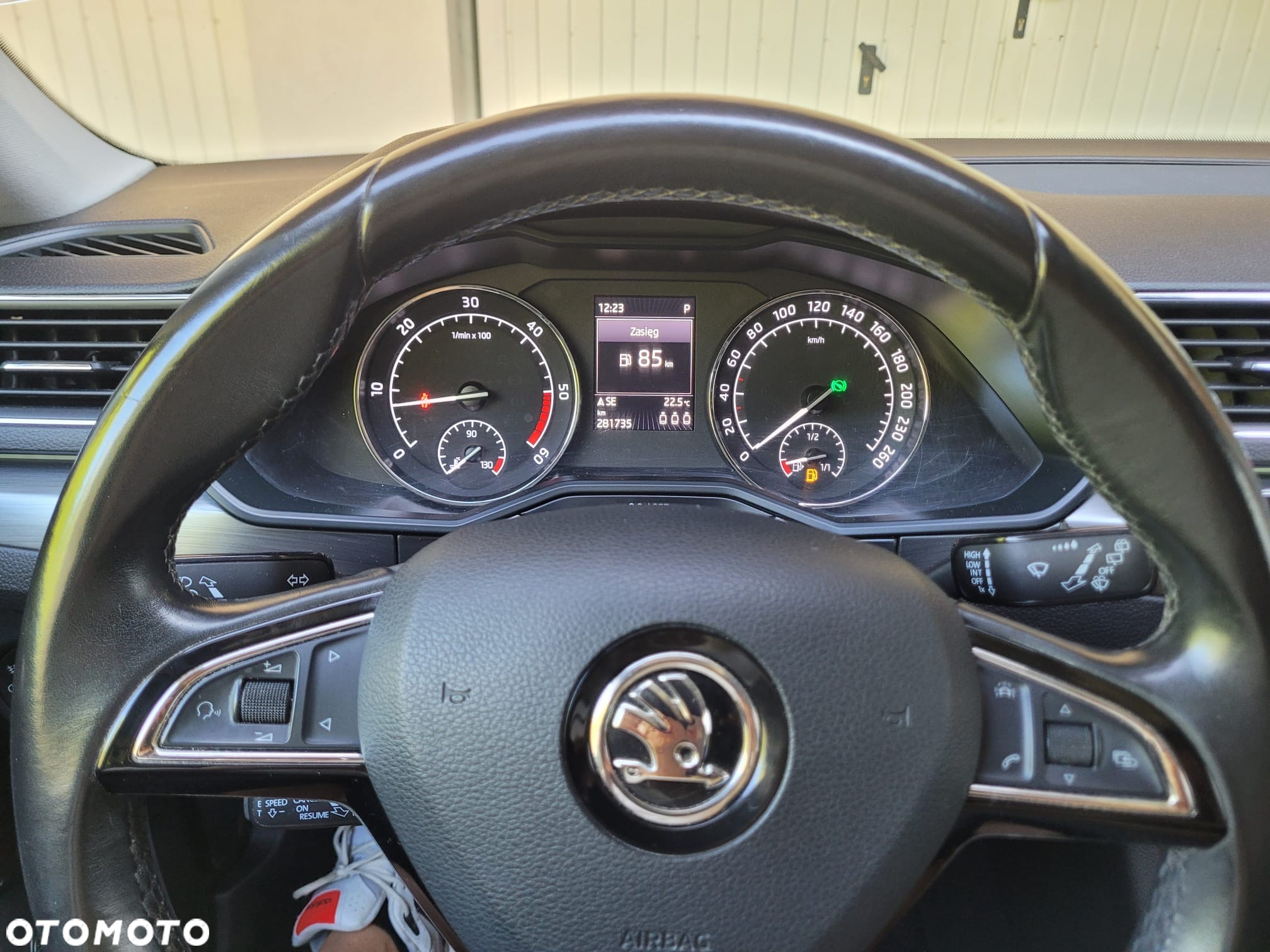 Skoda Superb 2.0 TDI DSG Premium Edition - 35