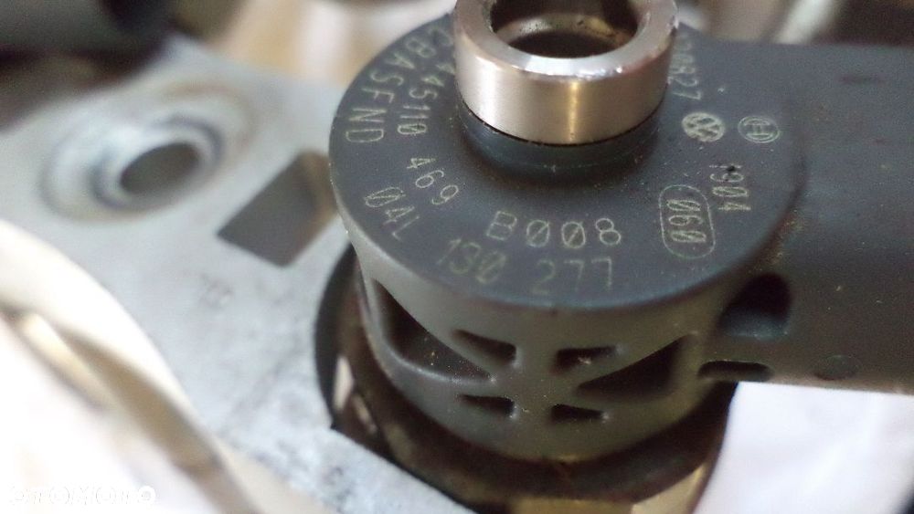 Wtrysk wtryskiwacz  AUDI VW 2.0 TDI 04L130277 - 2