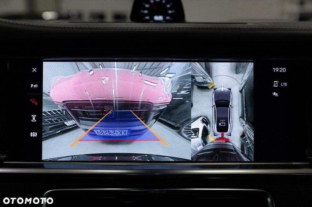 Porsche Panamera - 27