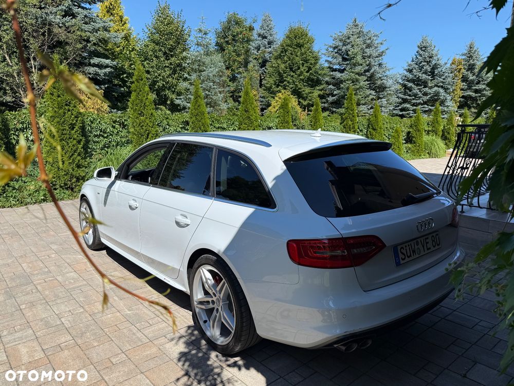 Audi A4 Avant 2.0 TDI ultra sport - 15