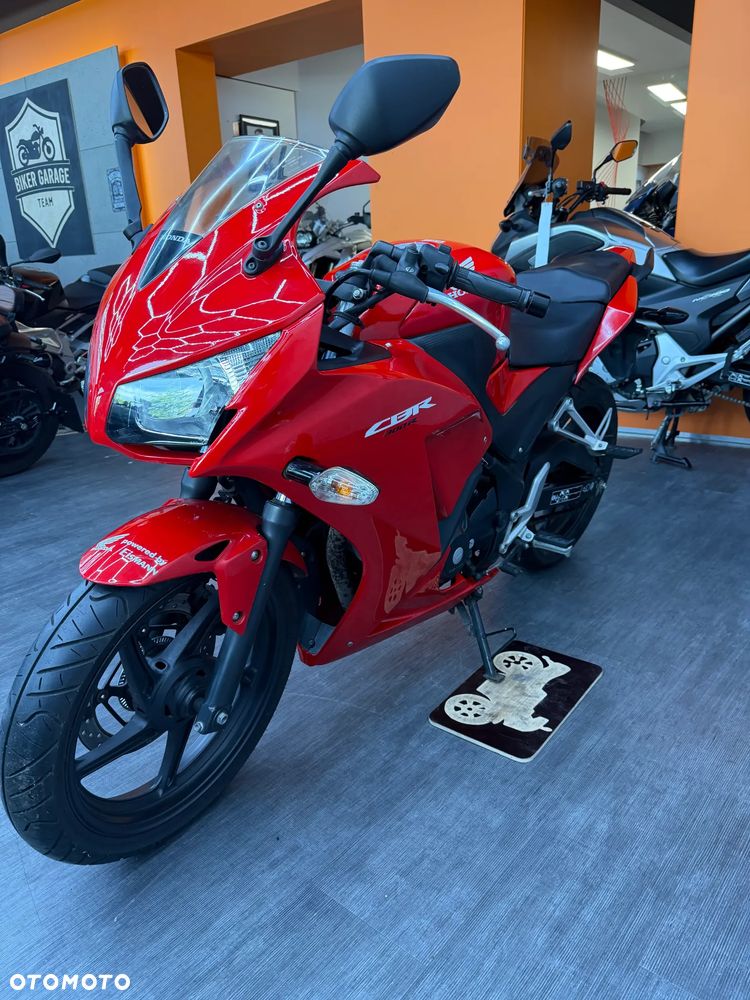 Honda CBR - 9