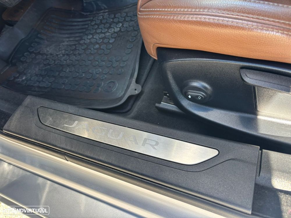 Jaguar XF 2.0 D Prestige Aut. - 19