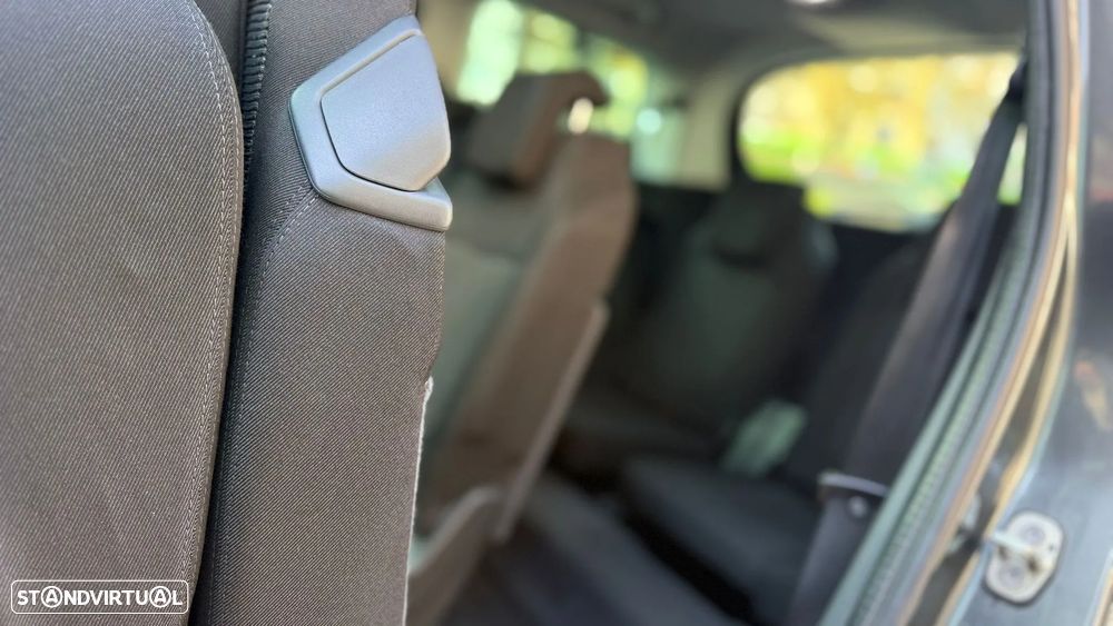 Peugeot 5008 1.6 HDi 7L Allure J17 - 9