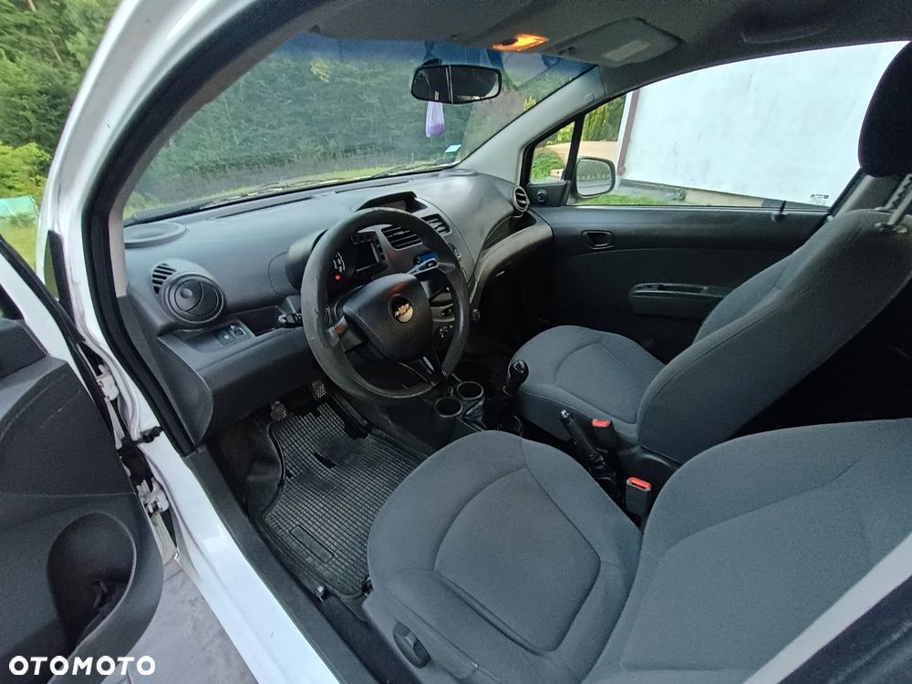 Chevrolet Spark 1.0 Base - 8