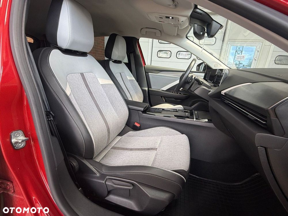 Opel Astra 1.2 T Business Edition S&S - 13