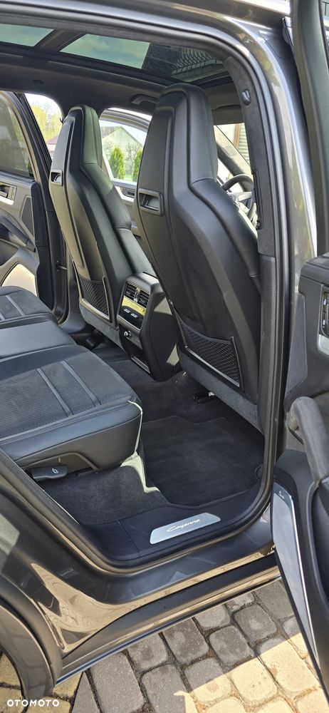 Porsche Cayenne - 19