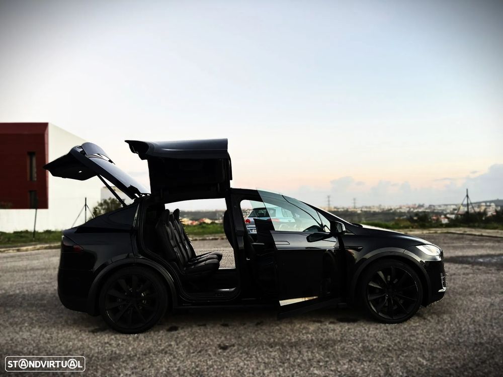 Tesla Model X 100D - 7