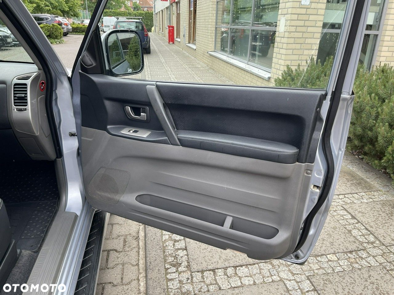 Mitsubishi Pajero - 28