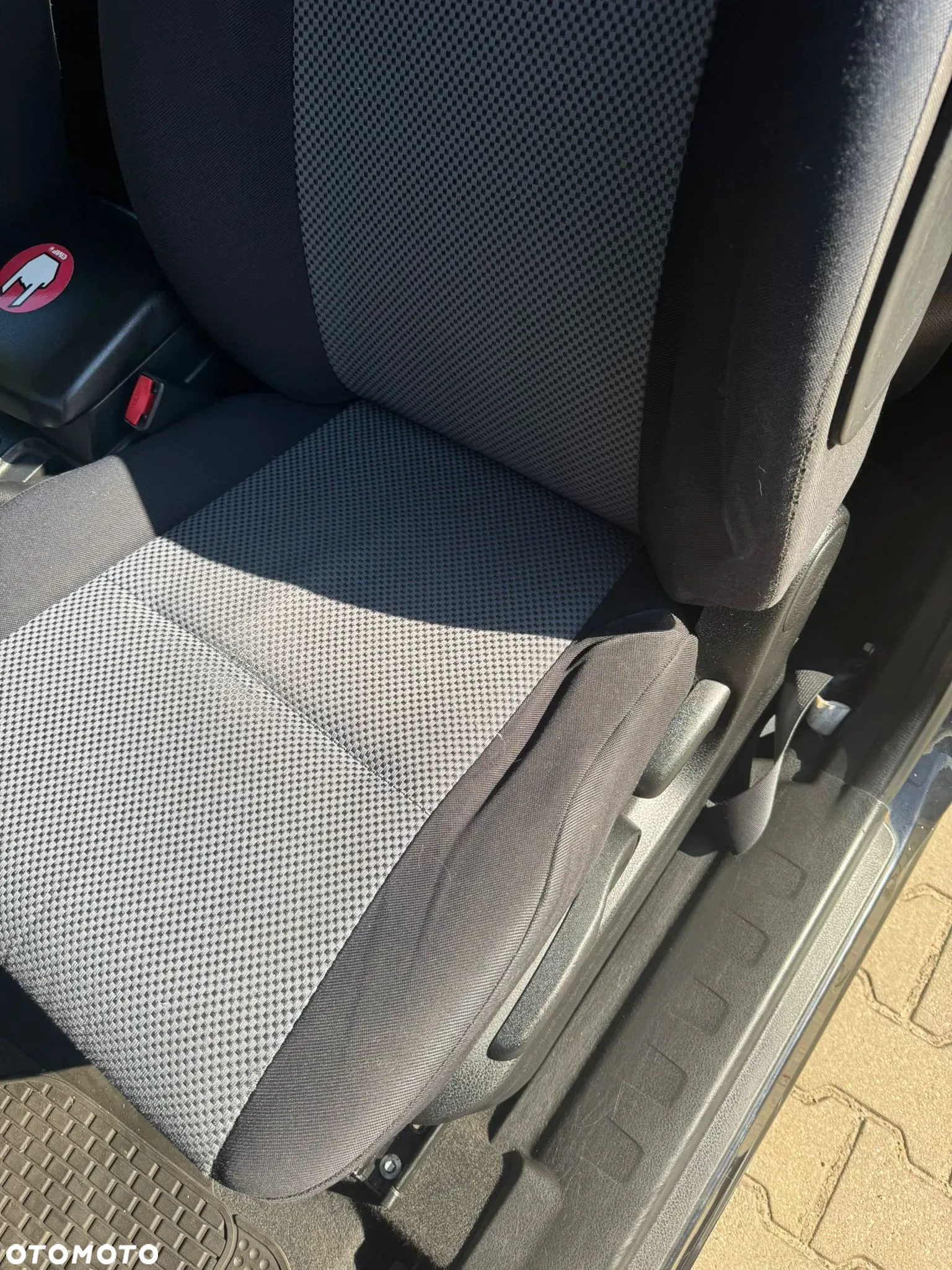Suzuki Grand Vitara 1.9 DDiS - 12