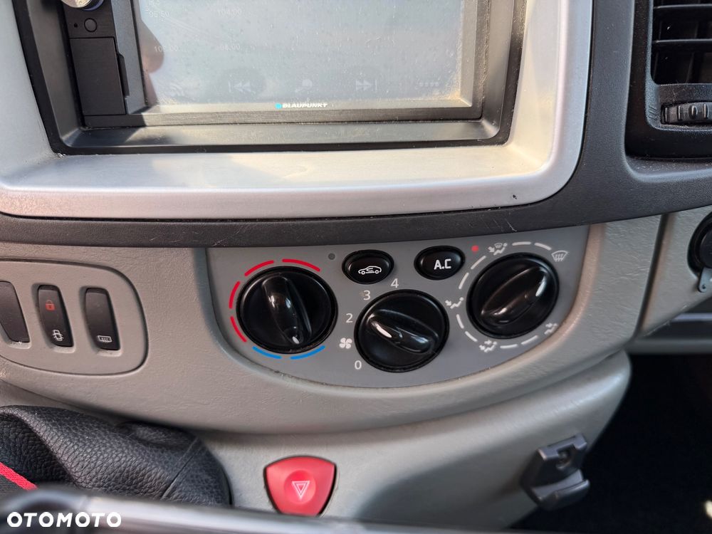 Opel Vivaro L1H1 2.7t - 26