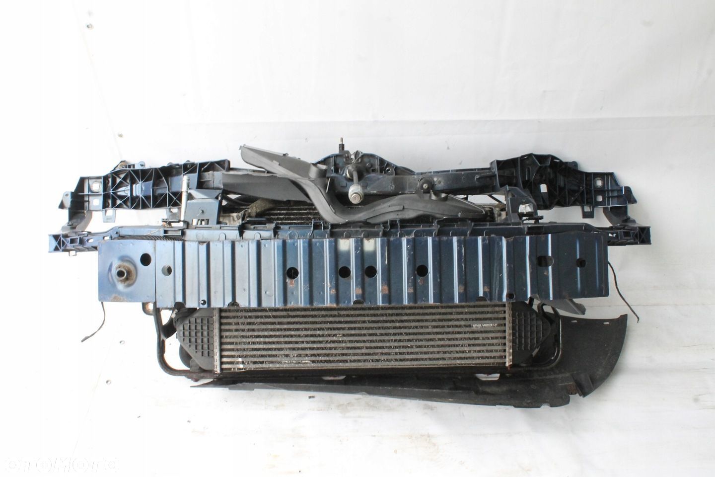 PAS PRZEDNI CHŁODNICE FORD FOCUS MK2 LIFT 2007R- 2.0 TDCI AUTOMAT - 1