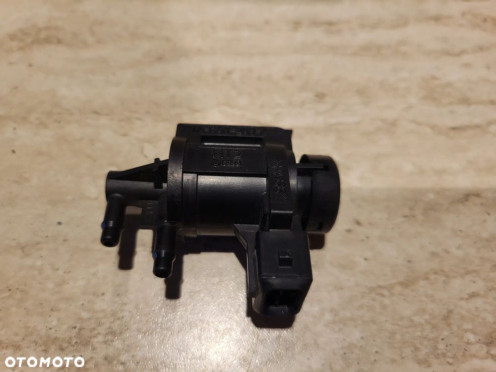 Zawór sterujący do instalacji EGR ELEKTROZAWÓR PODCIŚNIENIA VAG AUDI 80 B4, A3; SEAT ALHAMBRA, AROSA, CORDOBA, IBIZA II, INCA, TOLEDO I; SKODA FELICIA I, FELICIA II; VW BORA, BORA I, CADDY II 1.3-2.8 03.91-12.13 - 3