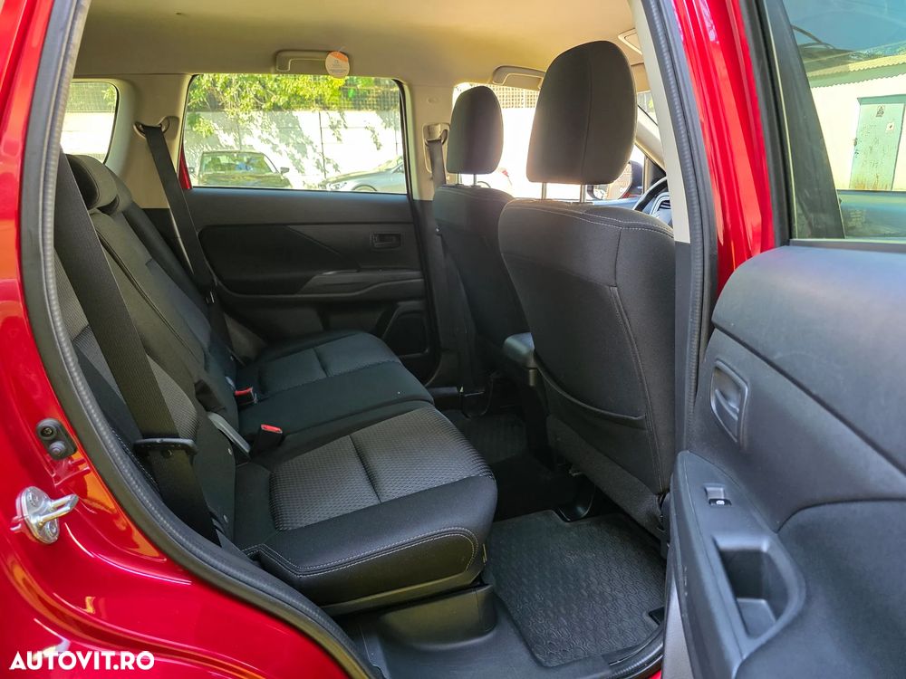 Mitsubishi Outlander 2.2 Litre DI-D AWD Intense - 10