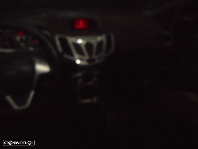 Carro MOT: SNJA SNJB CXVEL :8AGR700CA  TTFLO FORD FIESTA 6 2009 1.25 852CV 3P VERMELHO GASOLINA - 8