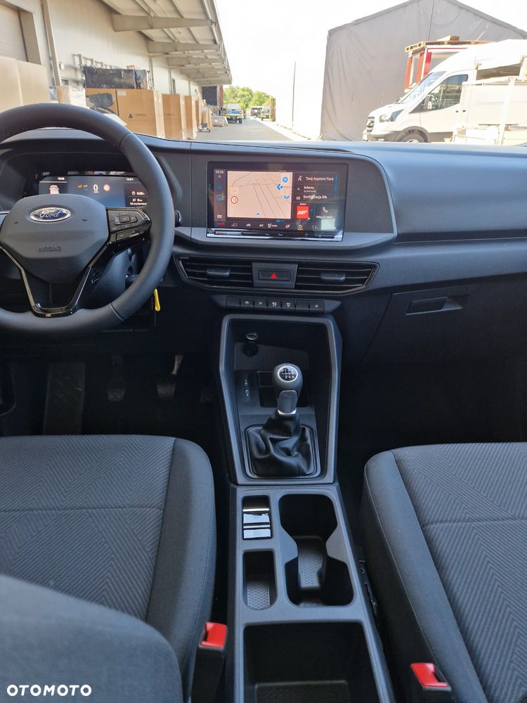 Ford Tourneo Connect 1.5 EcoBoost Titanium - 11