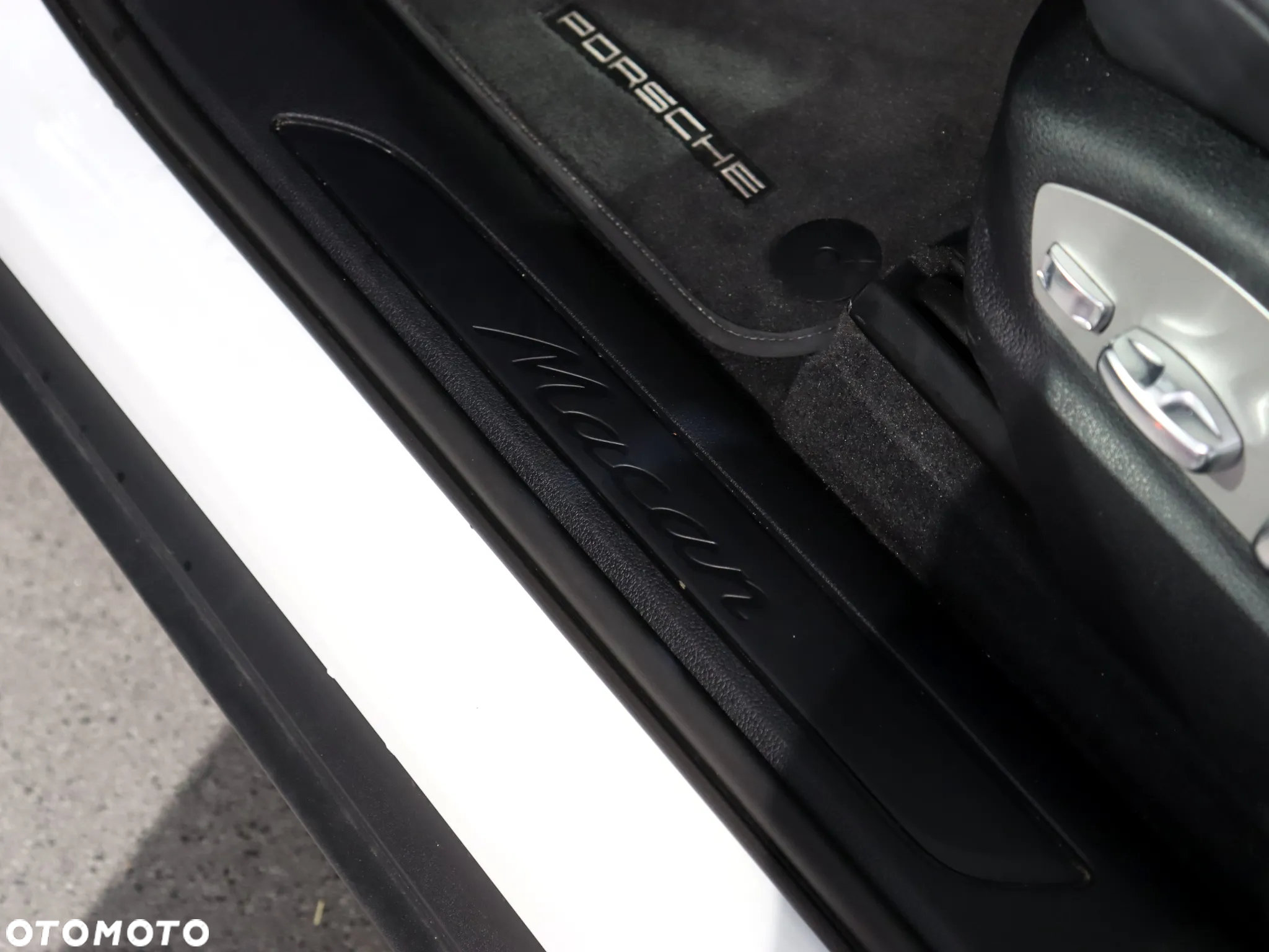Porsche Macan Standard - 30