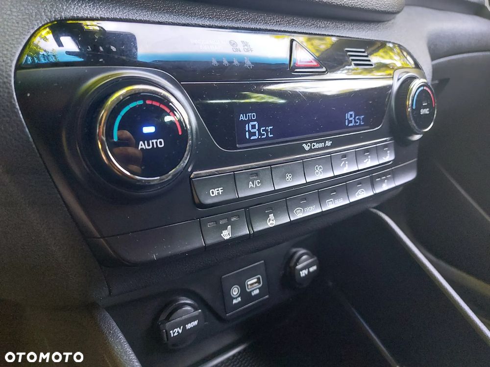 Hyundai Tucson 1.6 GDI BlueDrive Design 2WD - 32